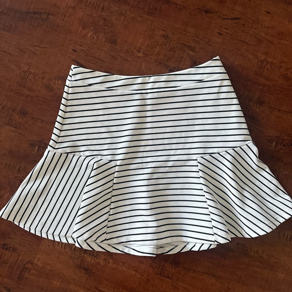 Lush striped mini skirt medium - Picture 1 of 3